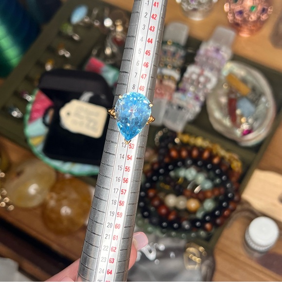 Antique 13 Carat Blue Topaz 10k Gold Ring💙 - Picture 6 of 8